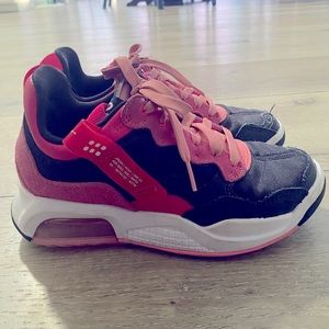 Girls basketball Nike air shoes